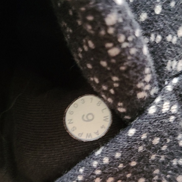 Lululemon Scuba Hoodie color Night View size 6 - Picture 9 of 9